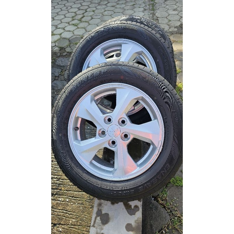 Velg OEM Xpander ring 16 + Ban Dunlop 195/65