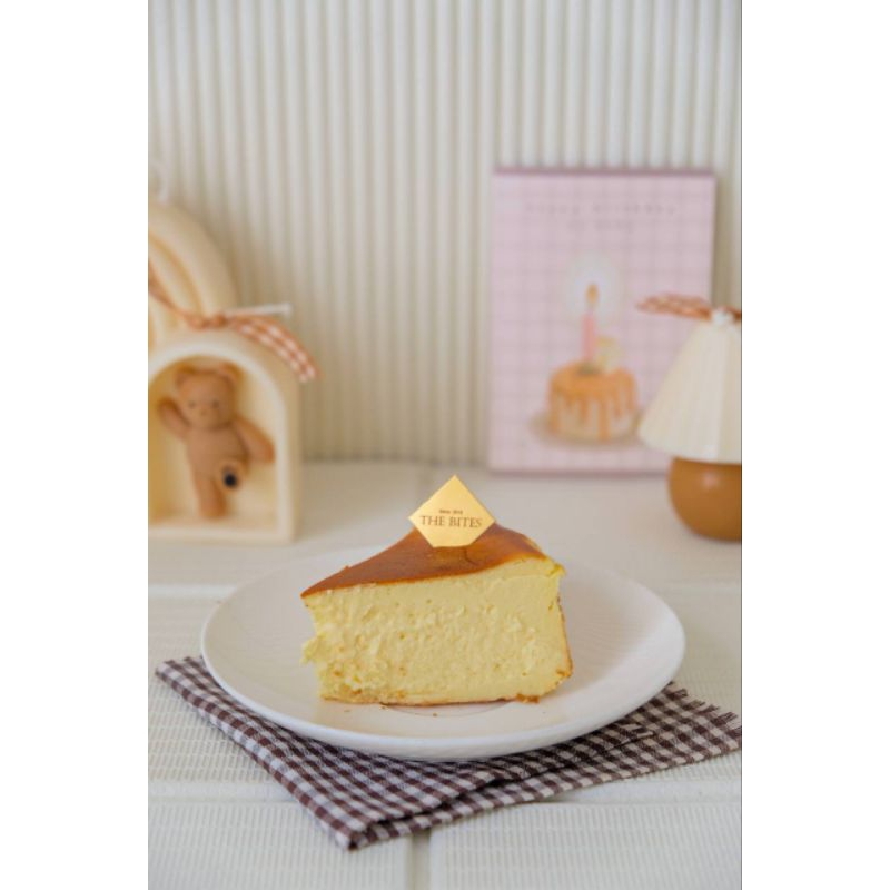 

Slice Burnt Cheesecake