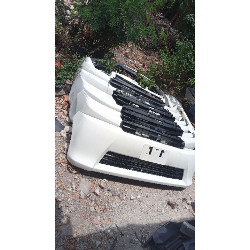 Bemper depan granmax town Ace