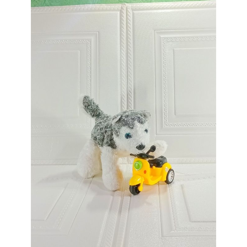 Boneka Anjing Serigala