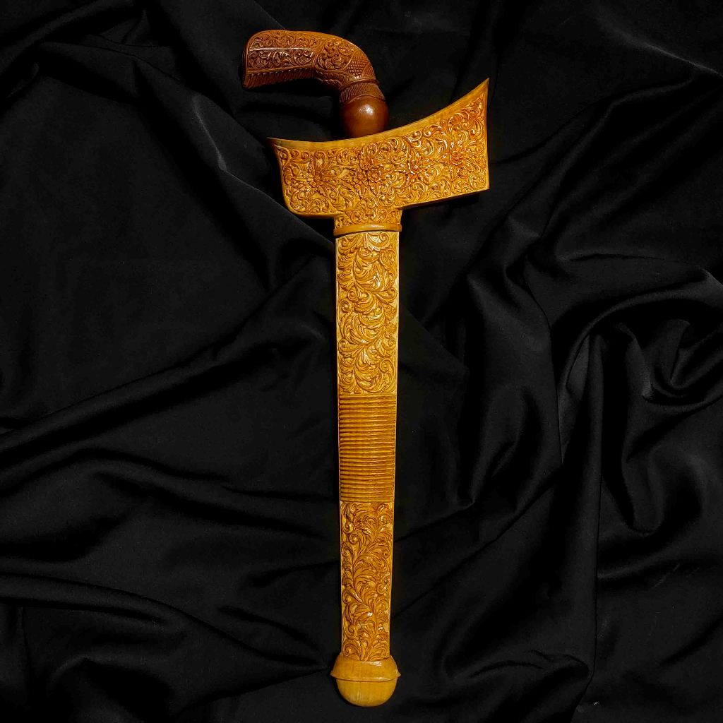 Warangka Keris Bugis Ukir Bahan Kayu Kemuning Berut Alusan
