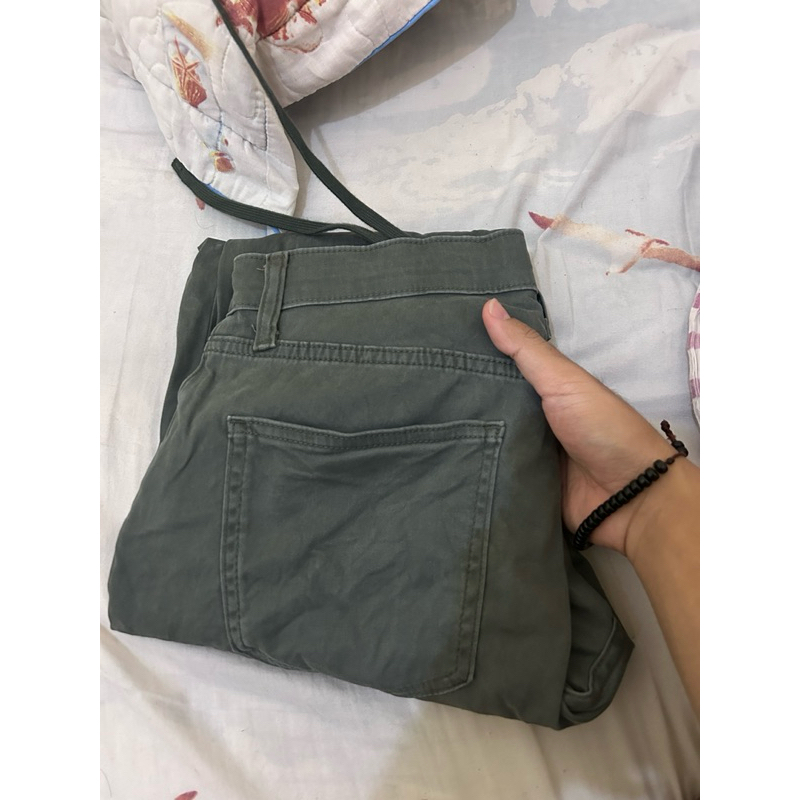 Celana Slimfit uni9lo - preloved