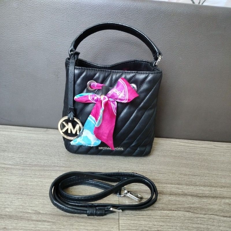 Tas serut Sling Michael Kors MK preloved