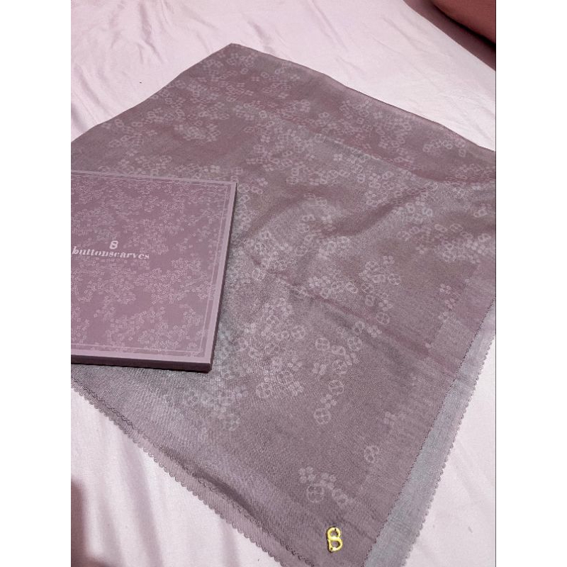 preloved monogram scramble aurora buttonscarves