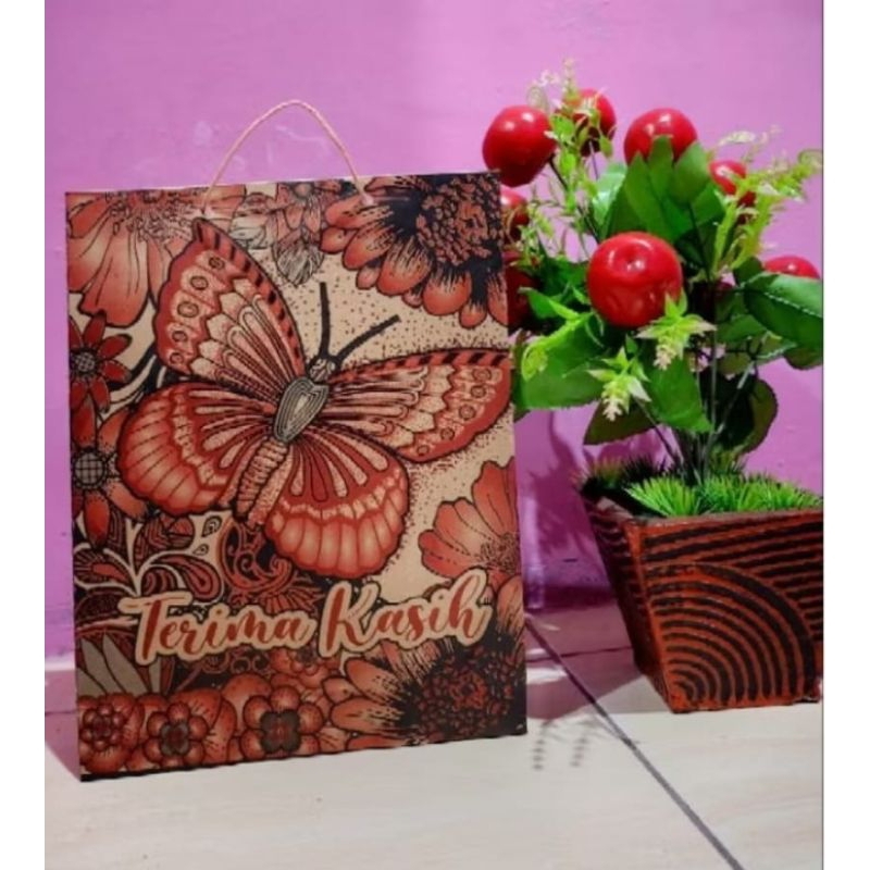 

tas cantik sovenir pernikahan variasi 21×17×6 isi 50pcs