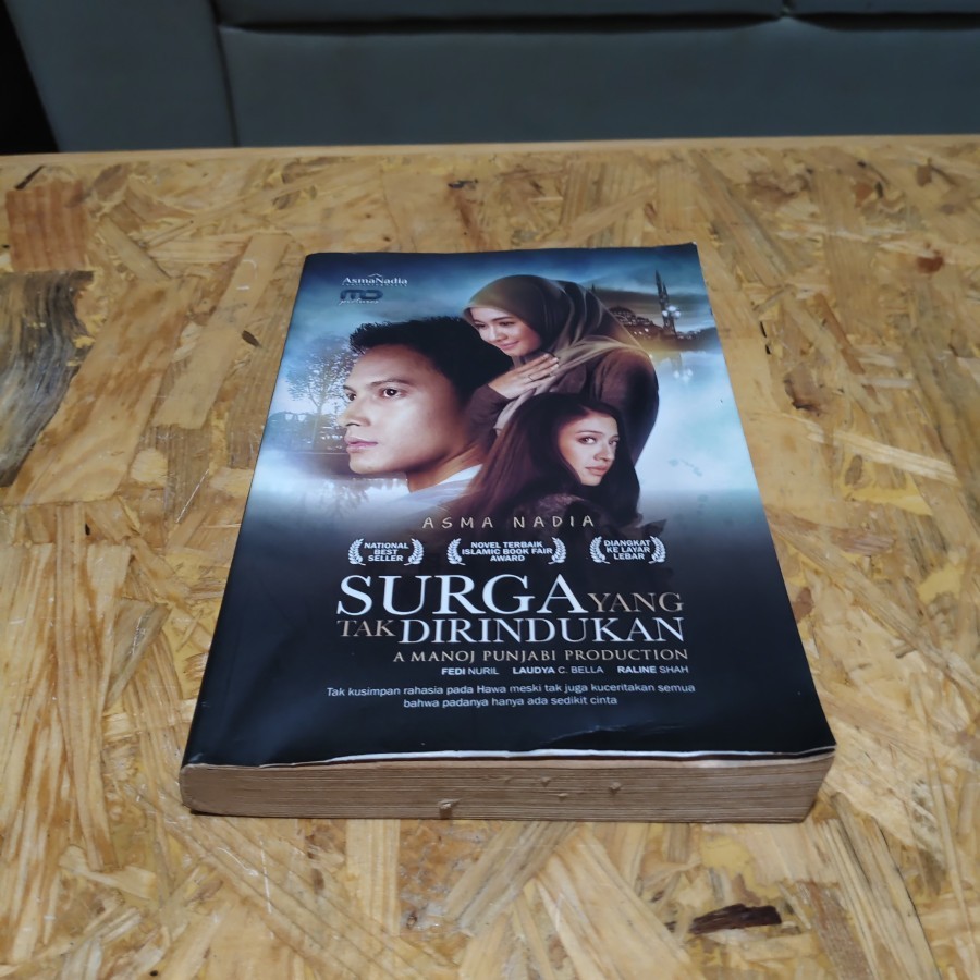 Novel Surga yang Tak Dirindukan