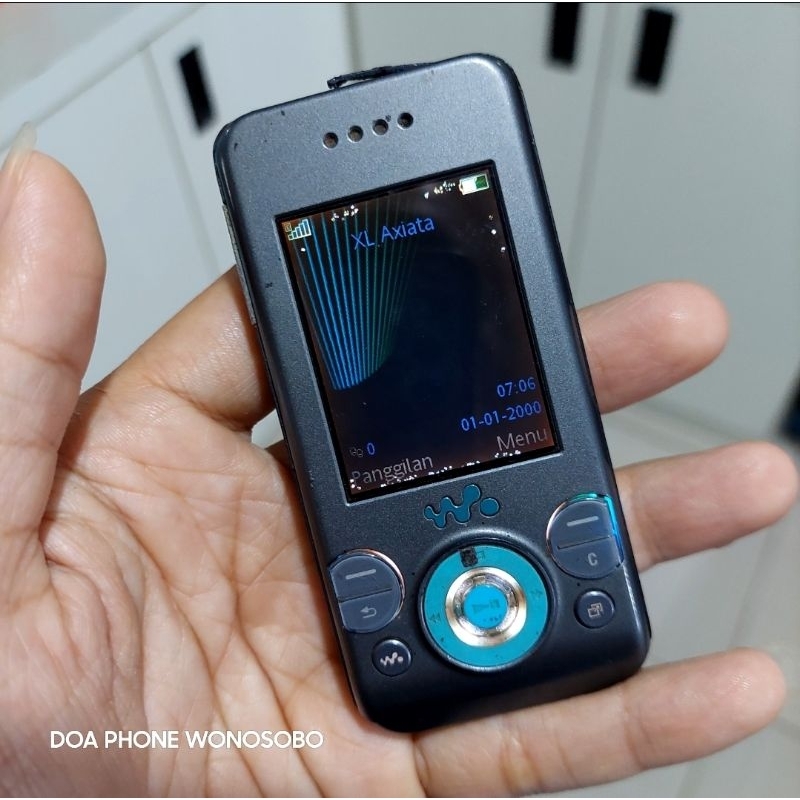 SONY ERICSSON W580i WALKMAN , BAHAN / MINUS