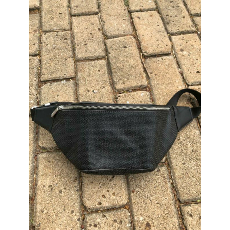 Calvin Klein Waistbag pria mulus