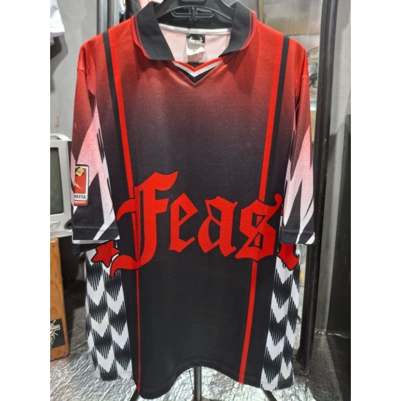 MERCH ORIGINAL BAND FEAST