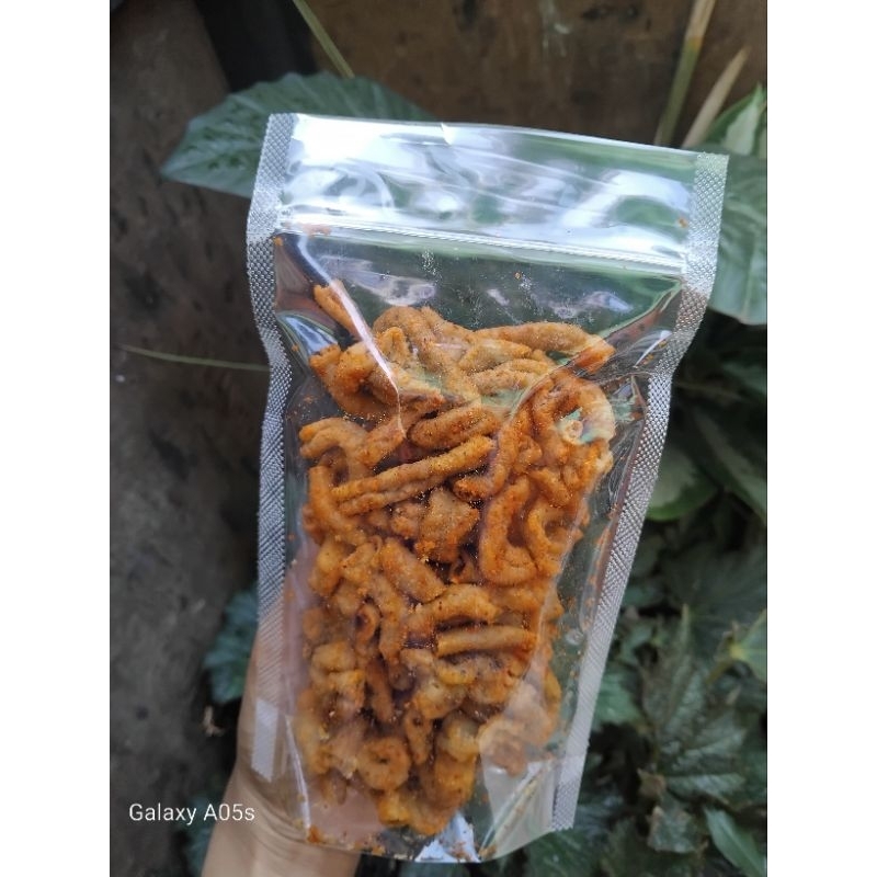 

Keripik usus ayam krispi pedas