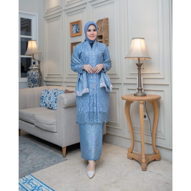 Setelan Kebaya Modern Tunik Brokat Tille Nuansa Payet Mewah Setelan kabaya Wisuda Terbaru