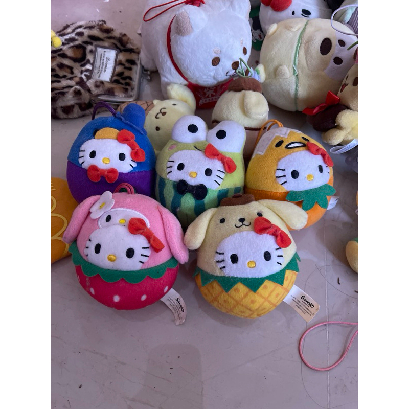 boneka telur hello kitty kostum mcd sanrio