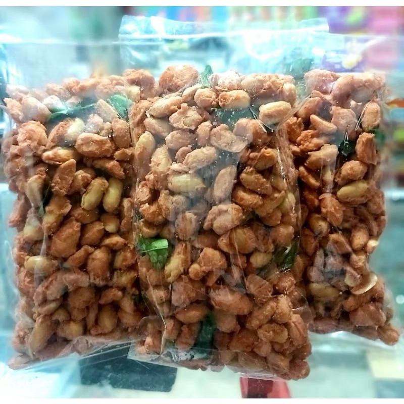 

KACANG BANGKOK kacang thailand gurih kacang bali daun jeruk kriuk murah snack kiloan 250gram 500gram 1kg