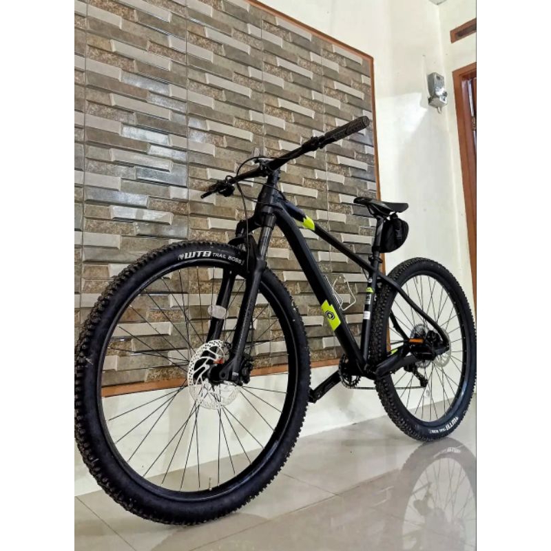 Sepeda Polygon Xtrada 8 Limited Edition Boost TA Unit Mlus Mulus Like New Seperti Baru Bening