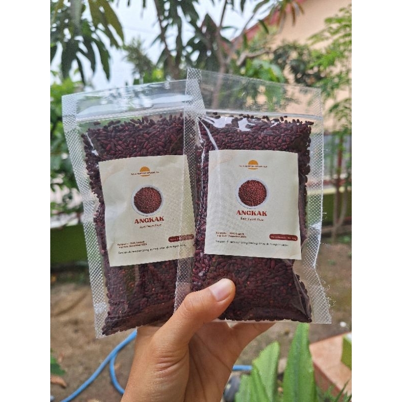 

ANGKAK / Red yeast rice