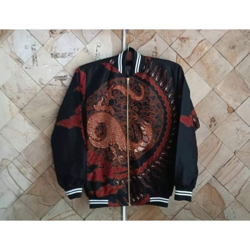 JAKET BATIK PRIA DAN WANITA BOMBER MOTIF