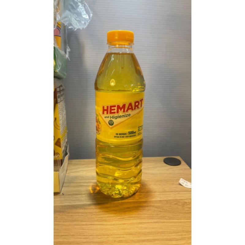 

Minyak goreng hemart botol 500ml