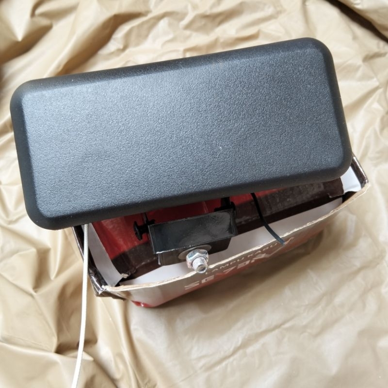 LAMPU HELOGIN KOTAK TOPI SEVEN