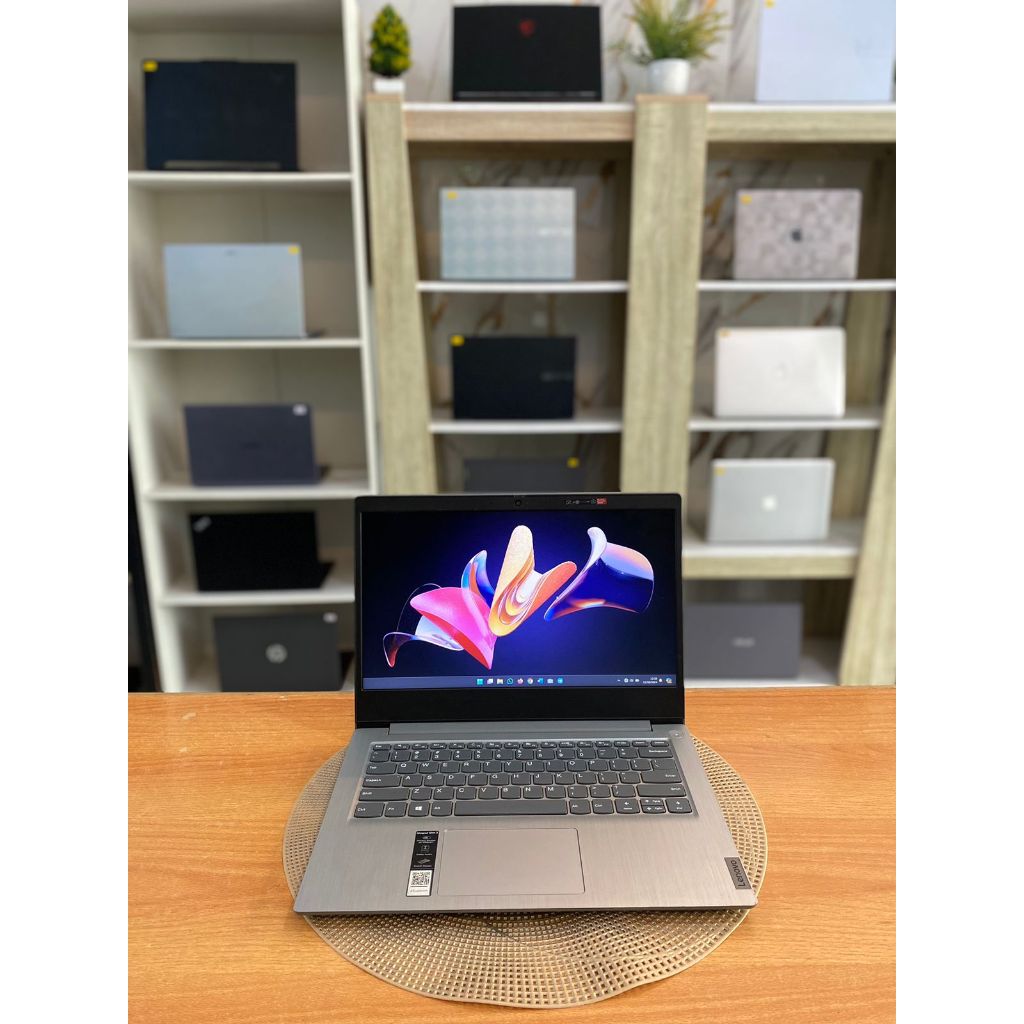 LENOVO IP SLIM 3 | AMD ATHLON 3020E | 4 GB DDR4 | SSD 256 GB | GARANSI