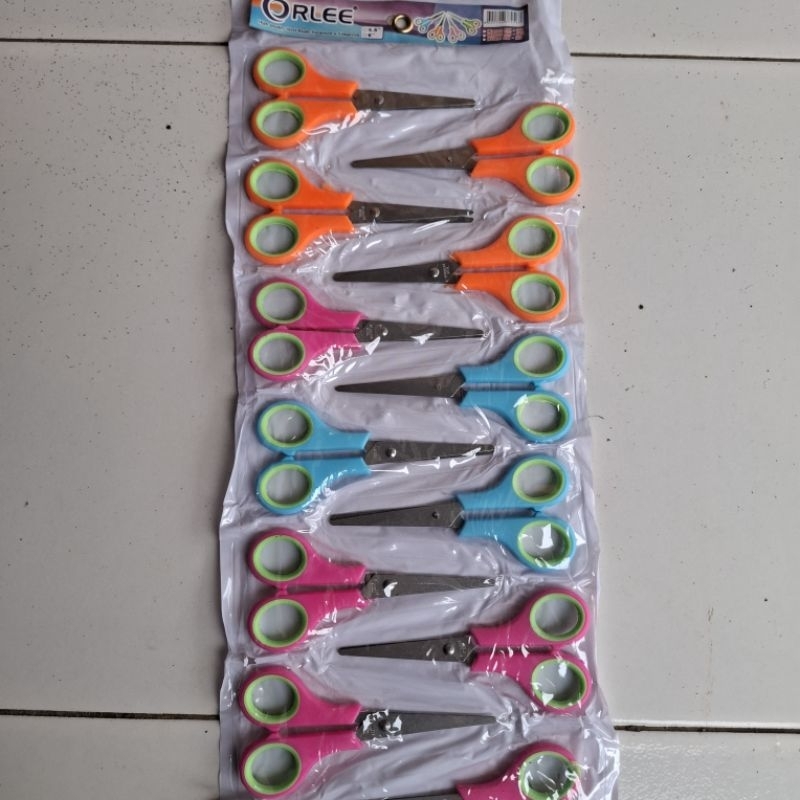 

Gunting tanggung 2 warna 6 inc 12pcs