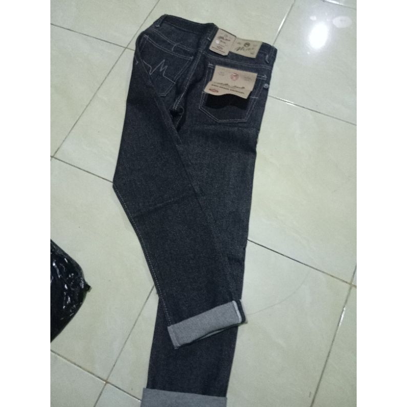 DENIM SALVEDGE