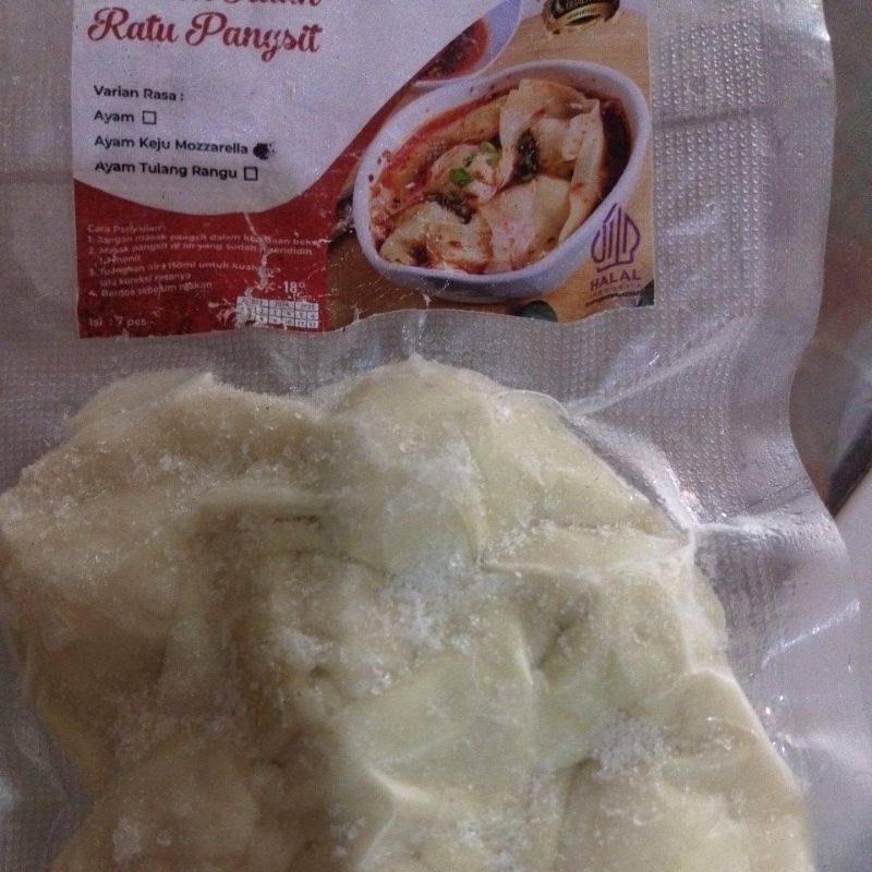 

WONTON PANGSIT KUAH MOZARELLA