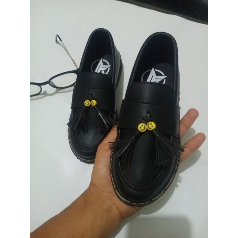 YUSMILE SEPATU ANAK PREMPUAN/LAKI LAKI SEPATU ANAK DOCMART