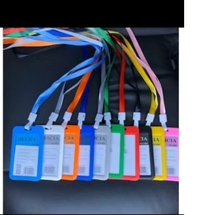 

ID CARD GANTUNGAN KARTU NAMA PLASTI TAG LANYARD VERTICAL POTRAIT POLOS HOROSONTAL MURAH BANJARBARU