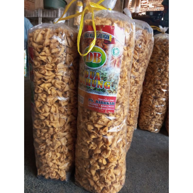 

1BAL KERIPIK PANGSIT LIPAT/ PITA COMOT 2KG