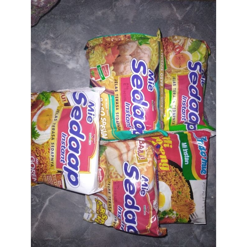 

Mie sedap instan. 5 pcs