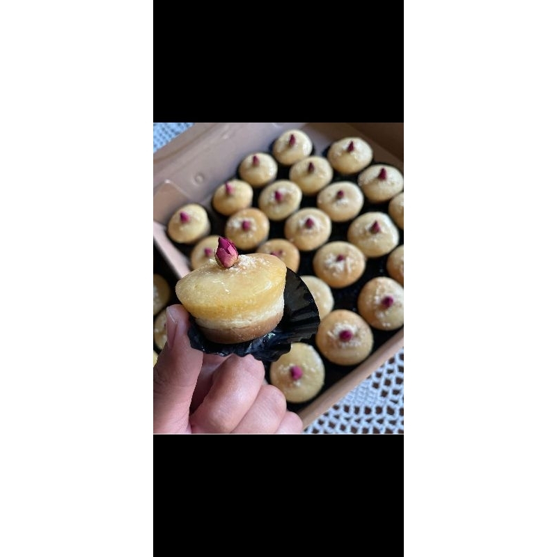 

mini cheese basbousa