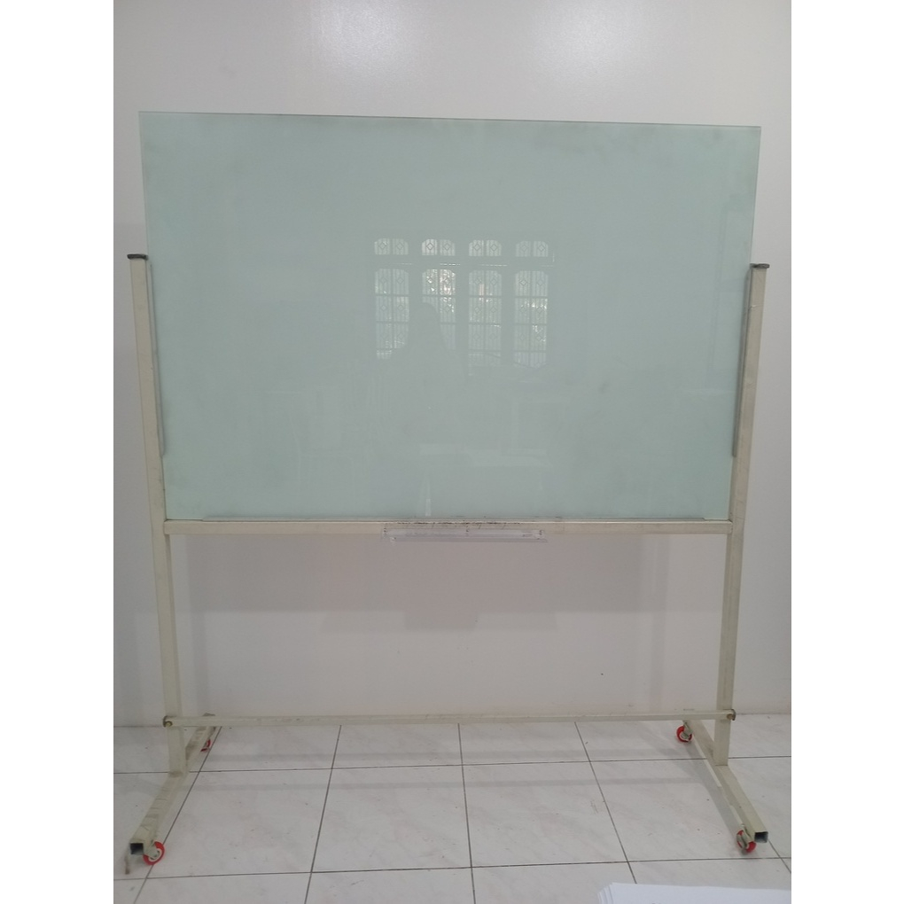 

Papan Tulis Kaca / Glassboard Standing Putih (100 x 150 cm)