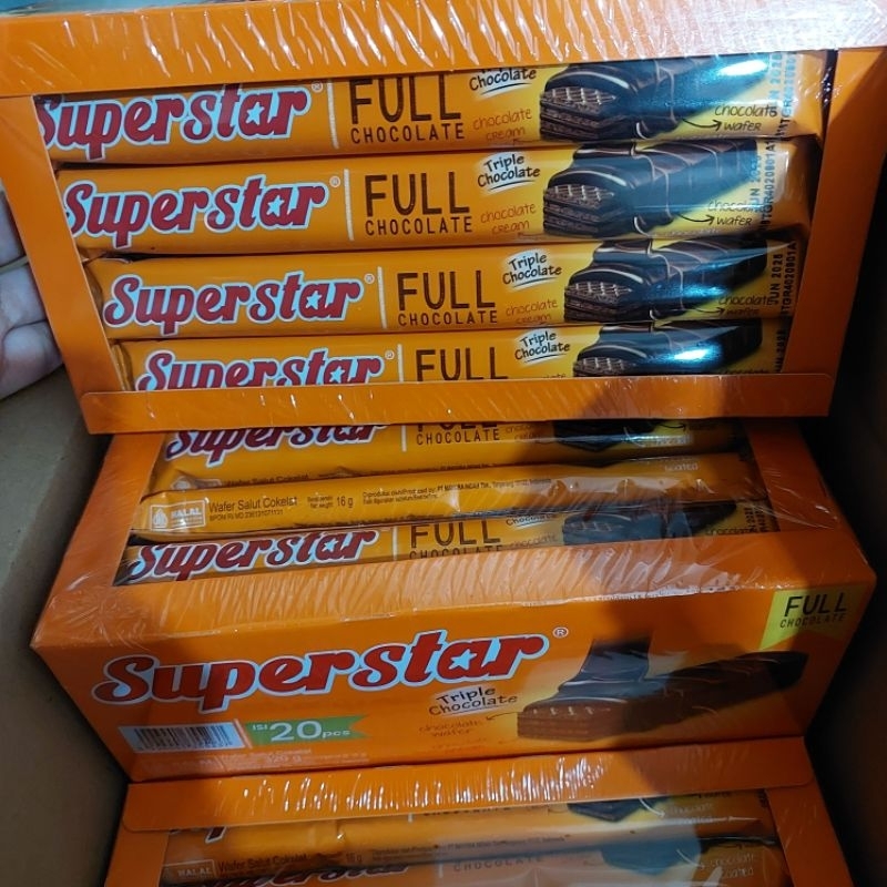 

Wafer Superstar Triple Chocolate isi 20pcs