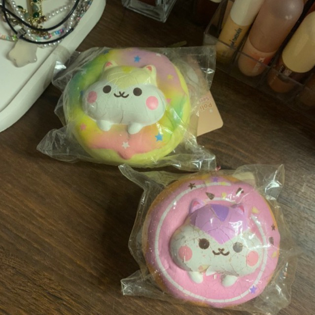 SQUISHY FLASHSALE POLI SQUISHY BY POPULAR