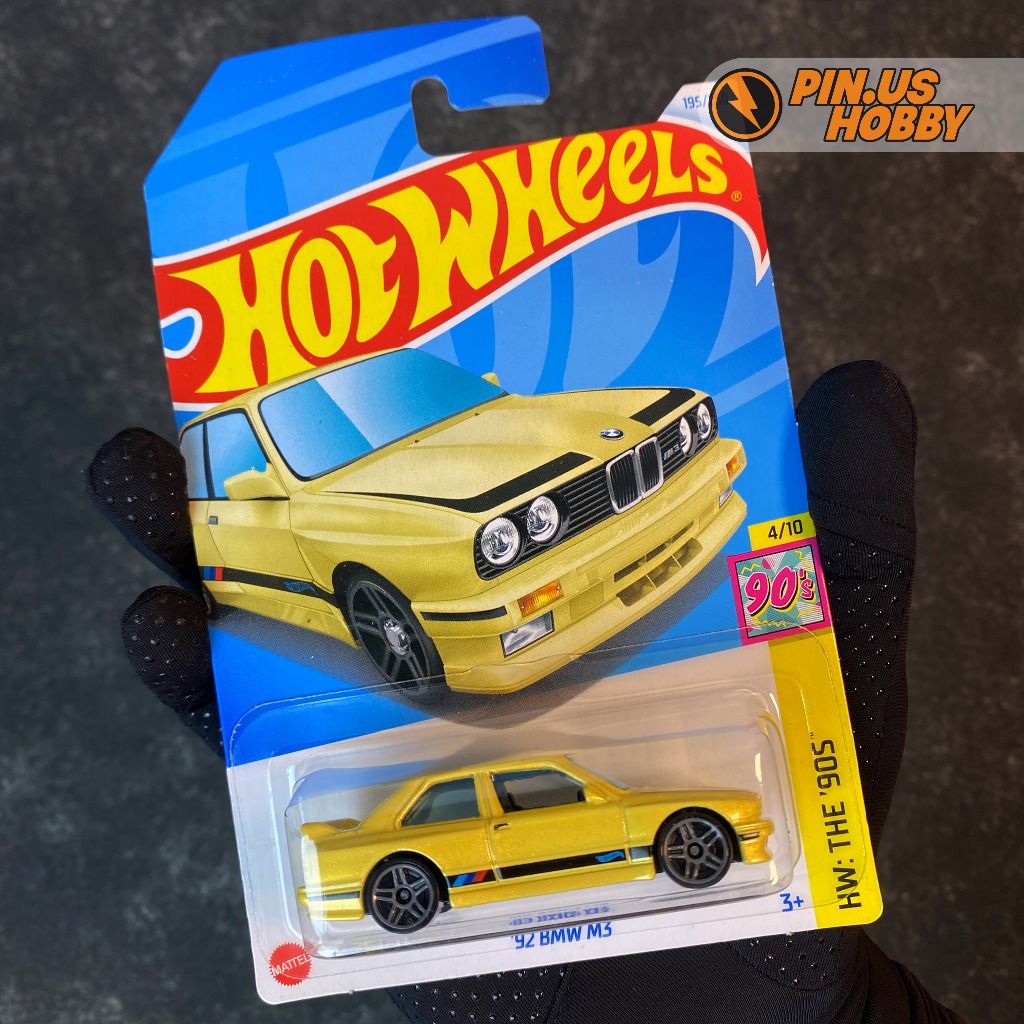 Hot Wheels 92 BMW M3 E30 not E36 E46 Modern Classics Euro Style Miniatur Diecast Mobil BMW Mercy
