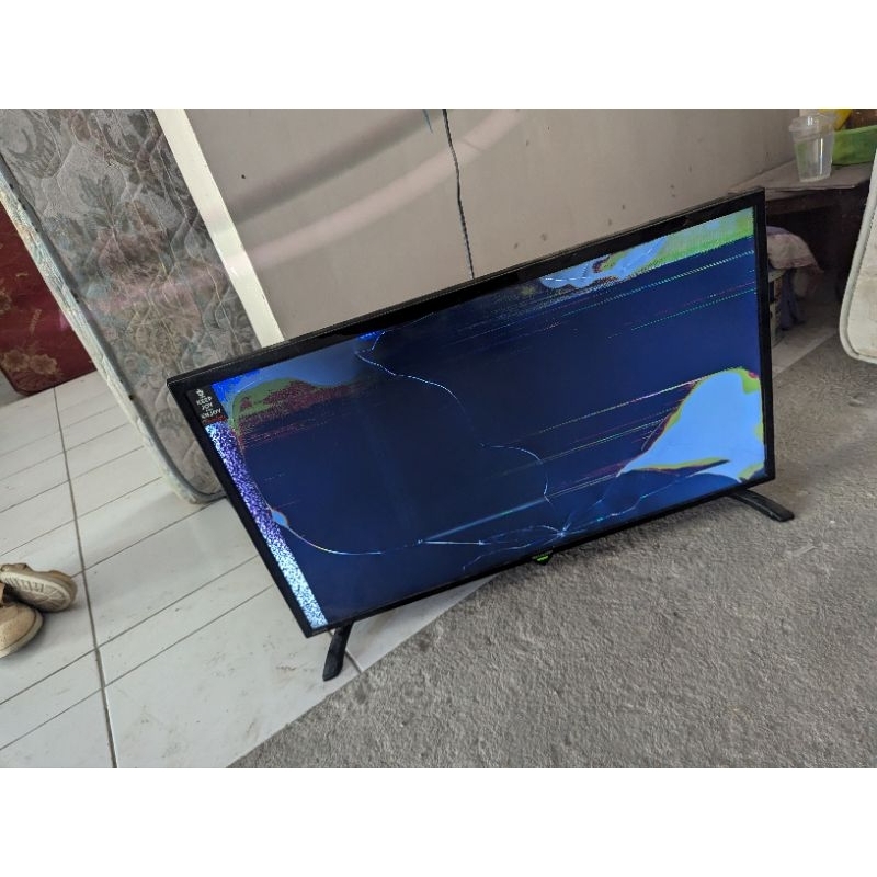 TV LED Akari 32" RUSAK