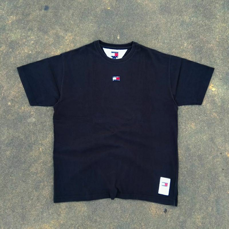 kaos TOMMY x KITH