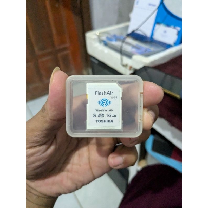 FlashAir Toshiba memory Wi-fi