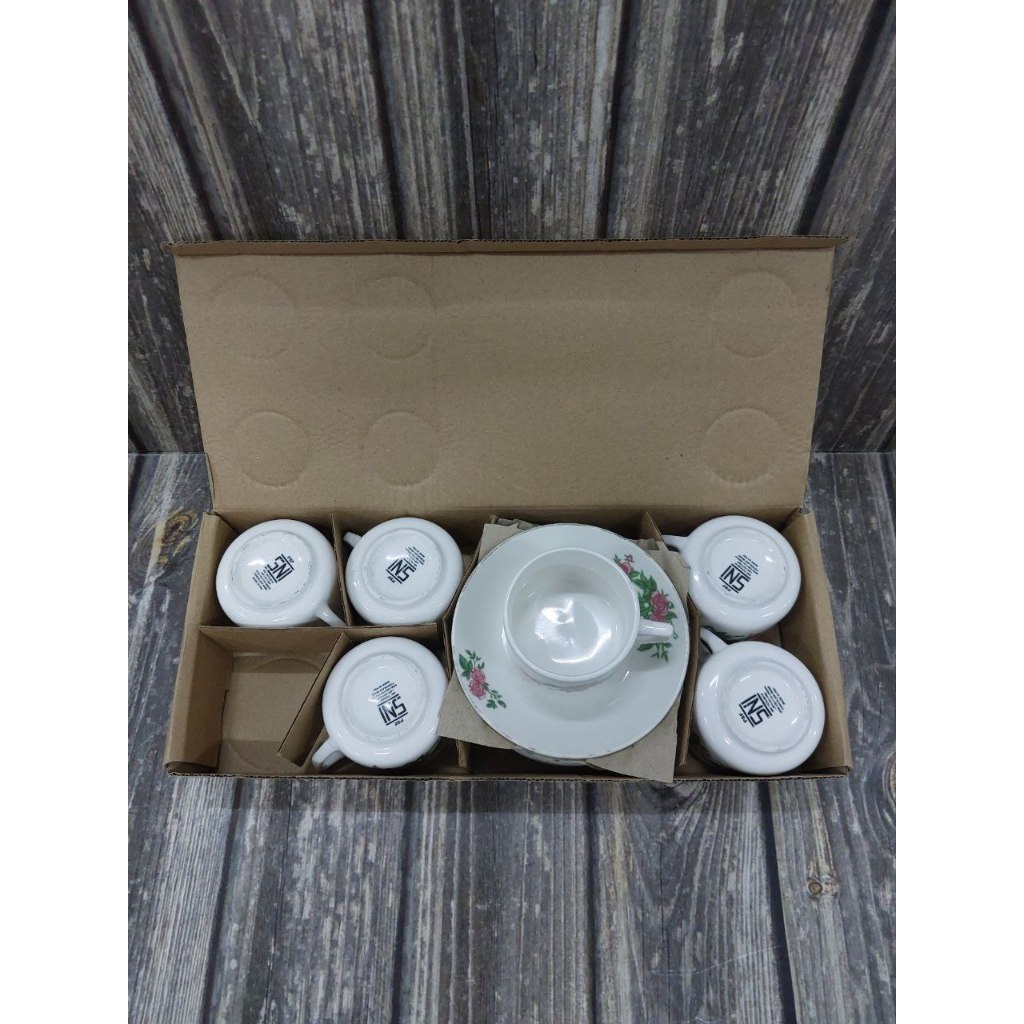 Cangkir set lepek isi 6 cangkir dan 6 lepek