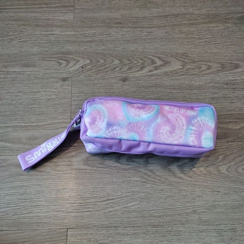 

Tempat Pensil Smiggle Oblong I Heart