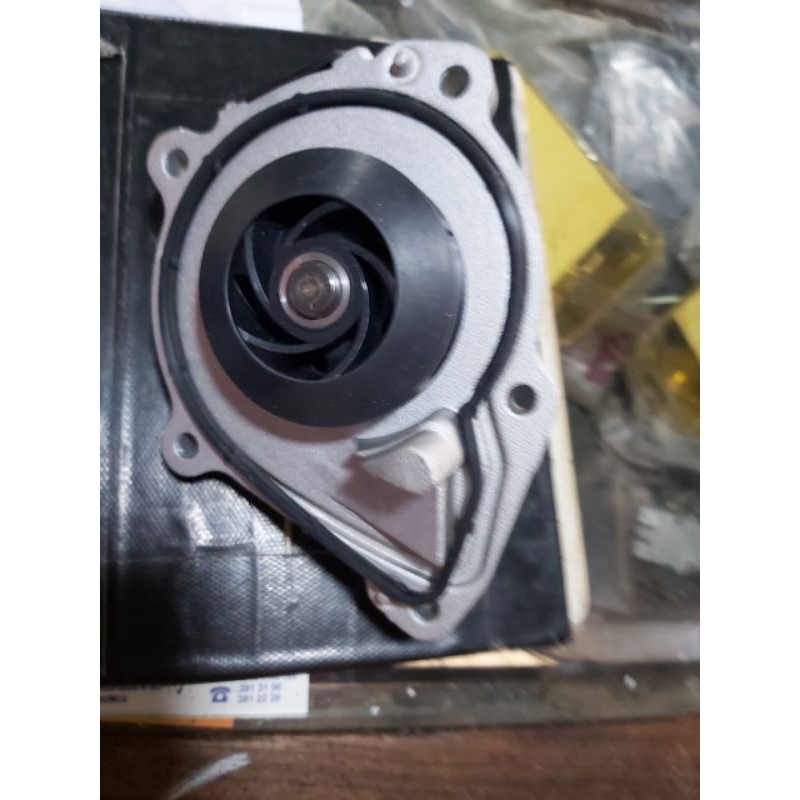 waterpump Peugeot 308 3008 water pump Peugeot 308 3008