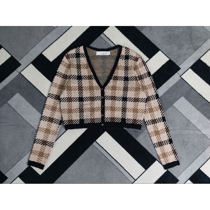 H dan M Rokh Jacquard Knit Cardigan (MASIH SANGAT LIKE NEW)
