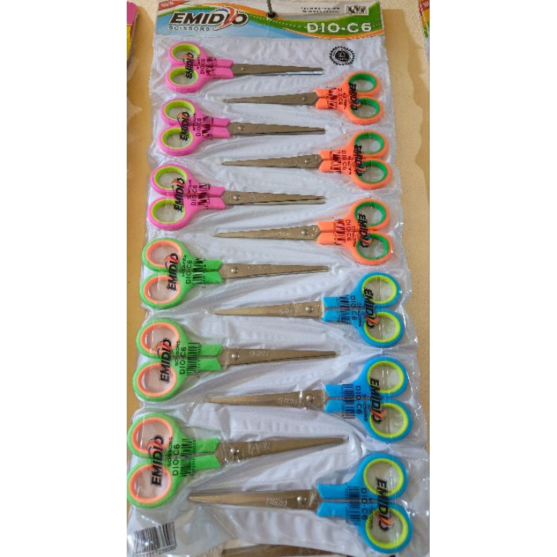 

Gunting Tanggung Renceng Emigo/Emidio 865 ( 1lbr/12pcs )