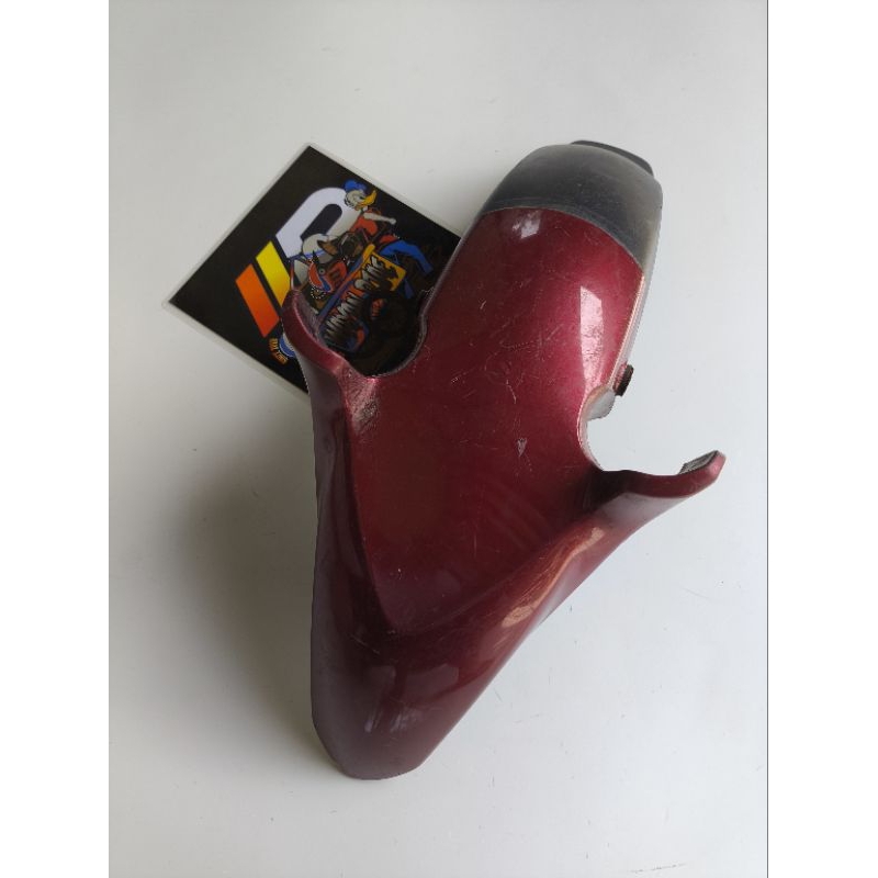 Sepakbor slebor depan  honda megapro mono original bekas copotan motor