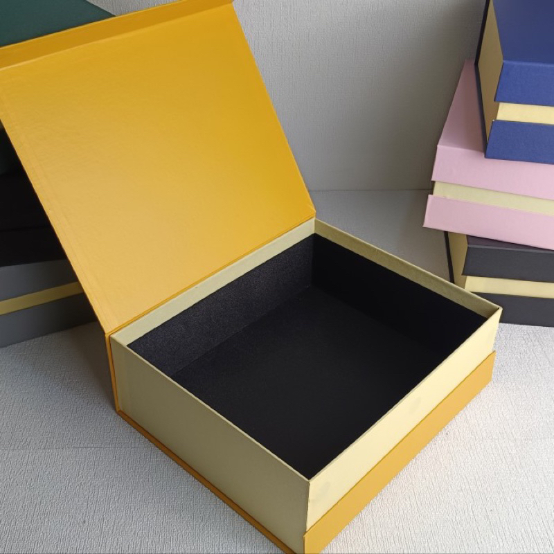 

Nama barang: HARDBOX- HARDBOX BESAR- BOX HAMPERS ukuran 30 cm x 25 cm x 10 cm