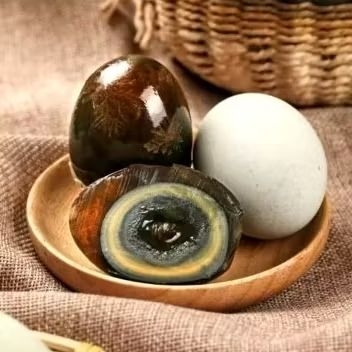 

Telur Bitan/ Telur Bebek Hitam/ Telur Seribu Tahun ASLI .