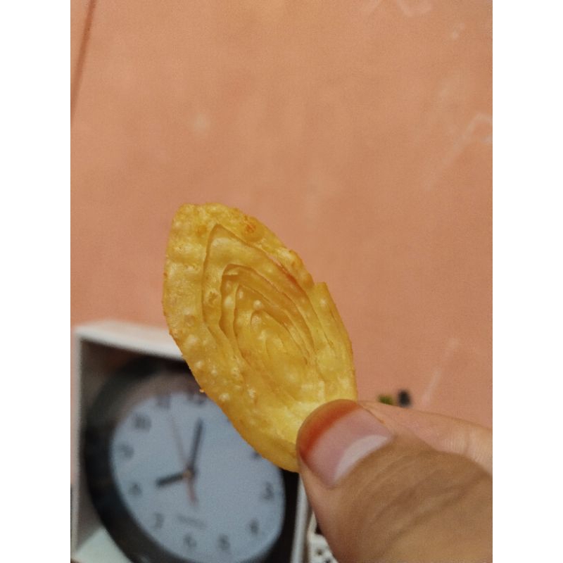

KRIPIK LIDAH SOTONG 1 KG