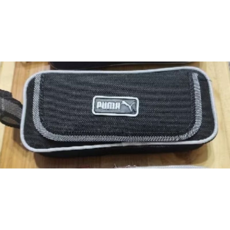 

Kotak Pensil Puma 2 ritsleting