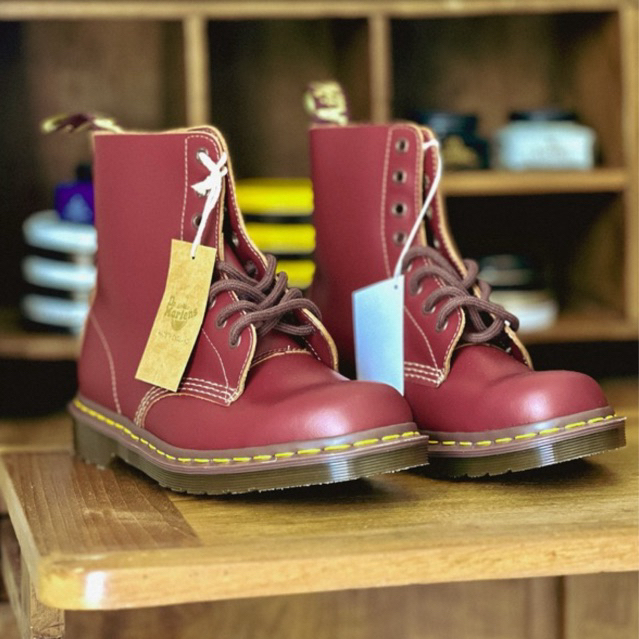 Sepatu Dr. Martens 1460 Vintage Oxblood Made In England