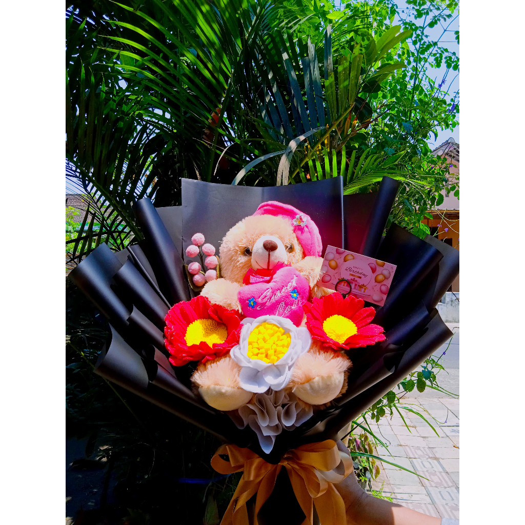 HAND BOUQUET BONEKA BUNGA ARTIFICIAL